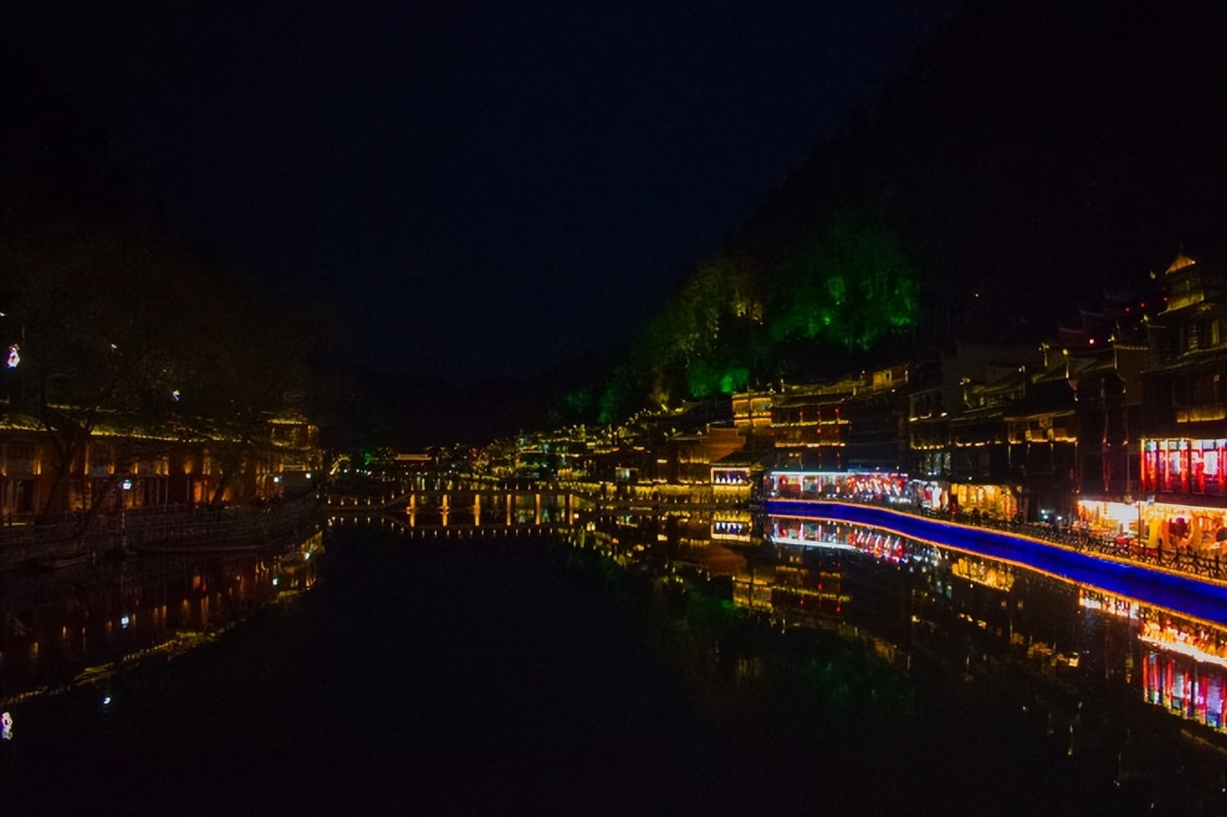 凤凰湘西看古城,湘西游之凤凰古城