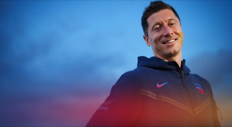 梅西巴萨皇马年薪,c罗梅西巴萨薪酬