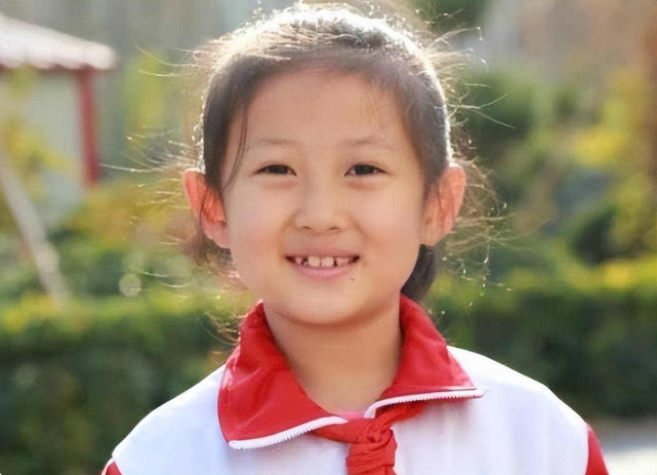 女孩初次例假在多大年龄,女孩第一次例假黄金年龄