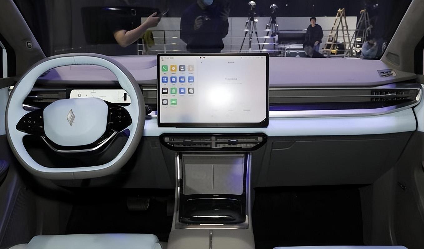 吉利宋plus上市,吉利宋plus混动