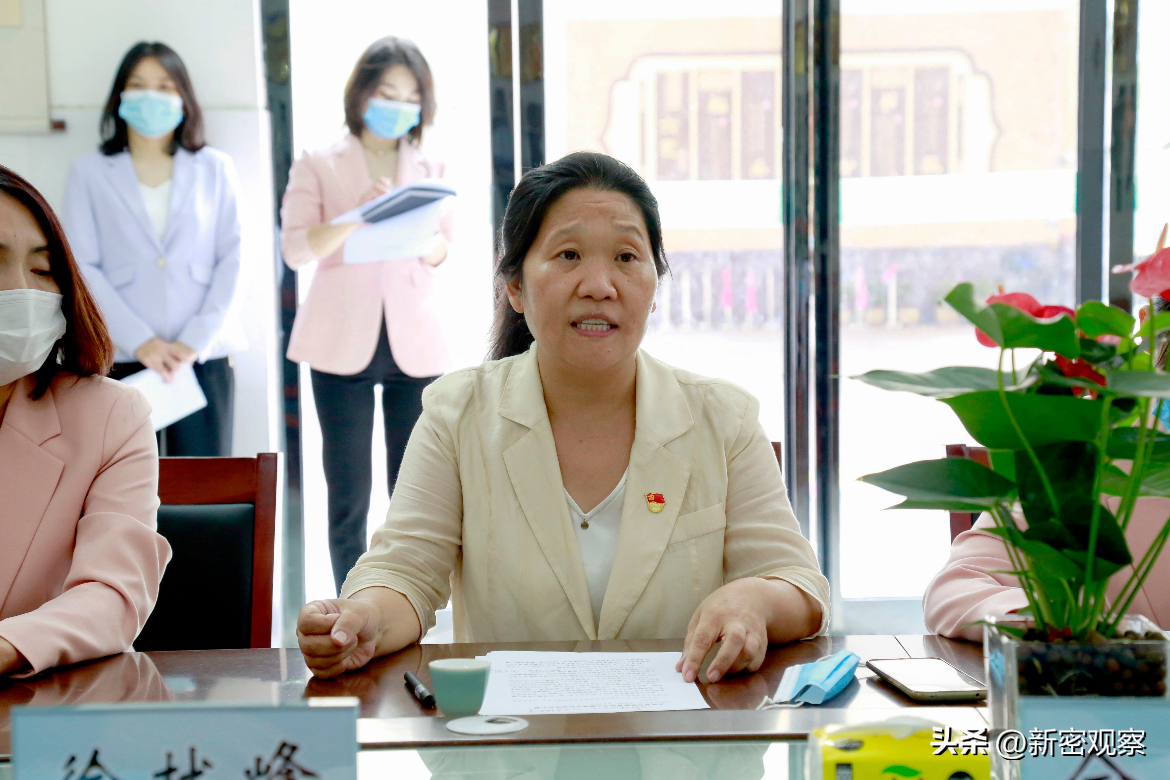 新密市金凤路小学全景,2018年新密市金凤路小学