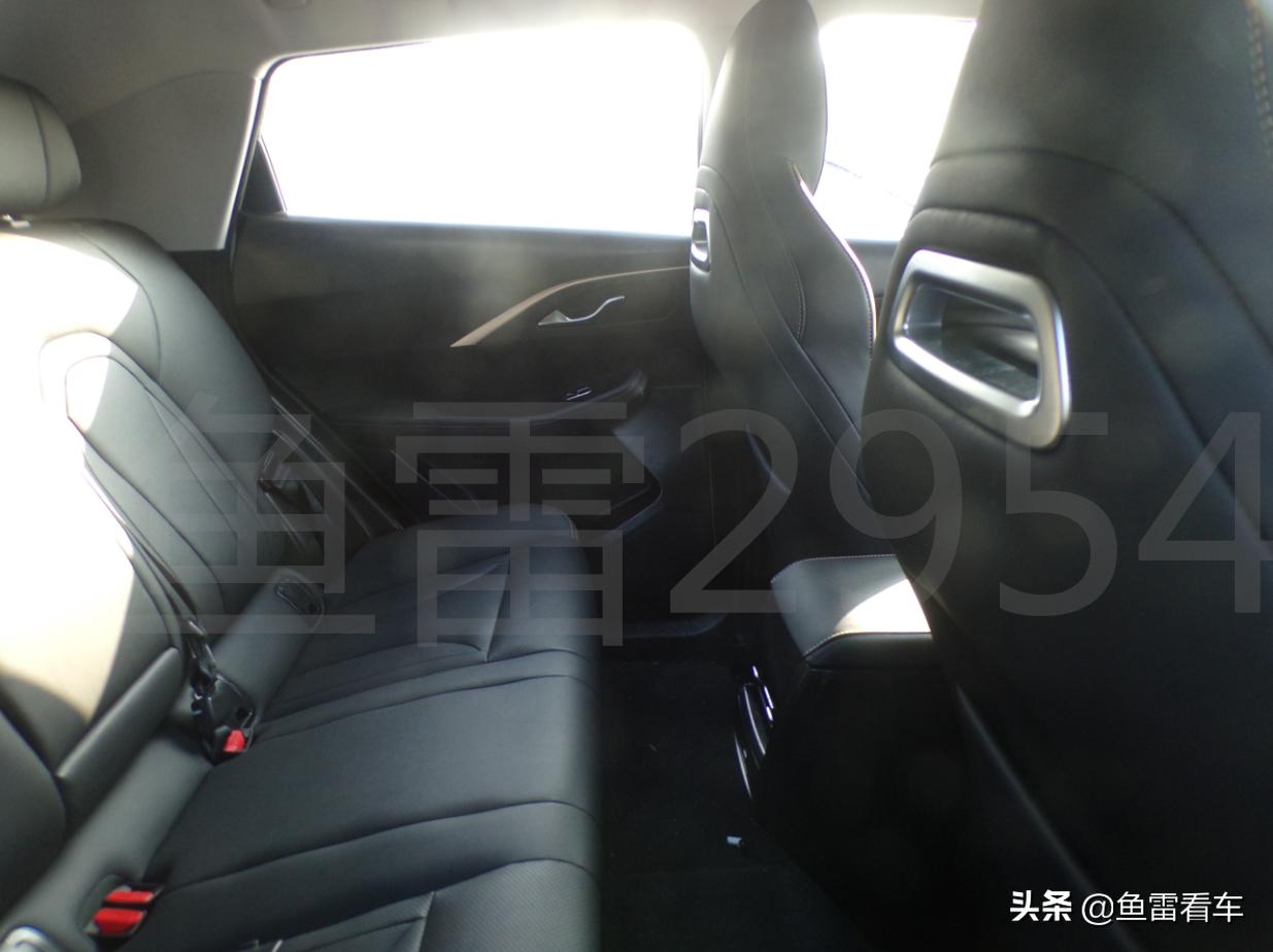 奇瑞omoda5路试消息,奇瑞omoda5白色评测