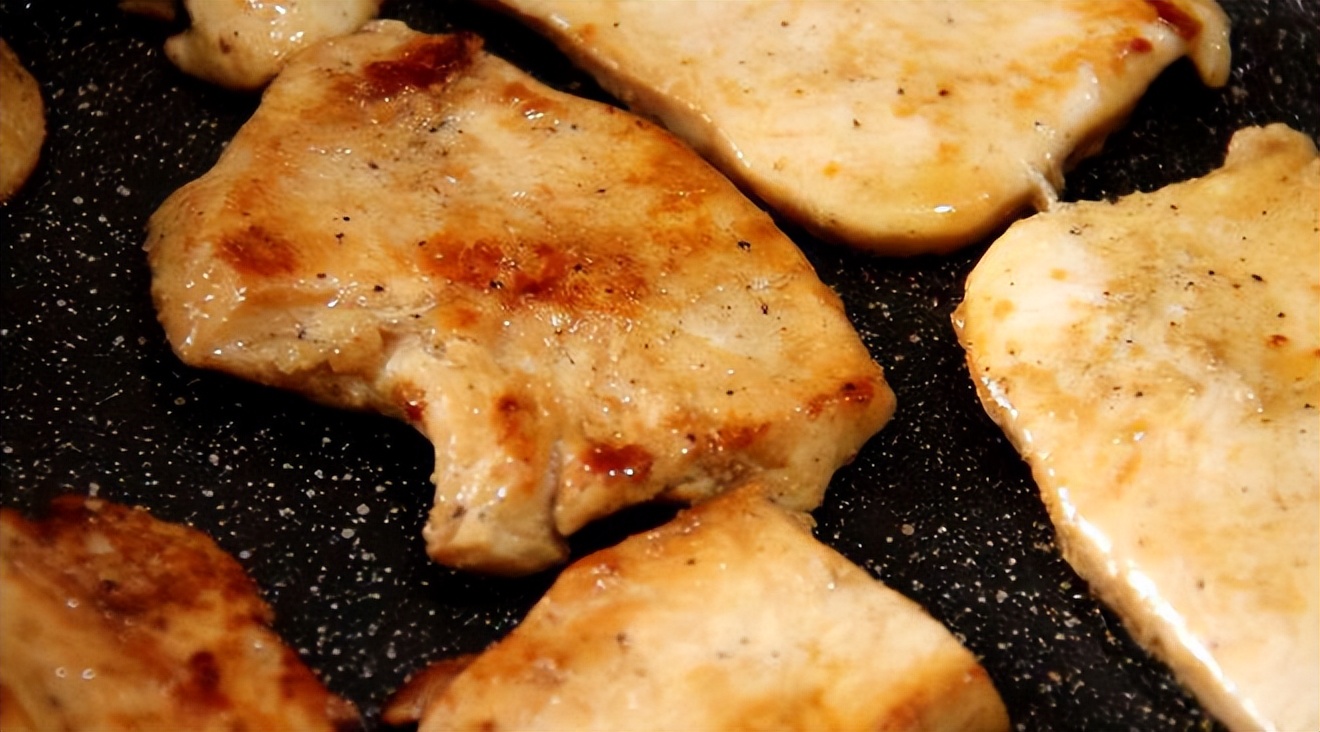 无油鸡胸肉怎么做好吃又简单,鸡胸肉不长胖的神仙吃法