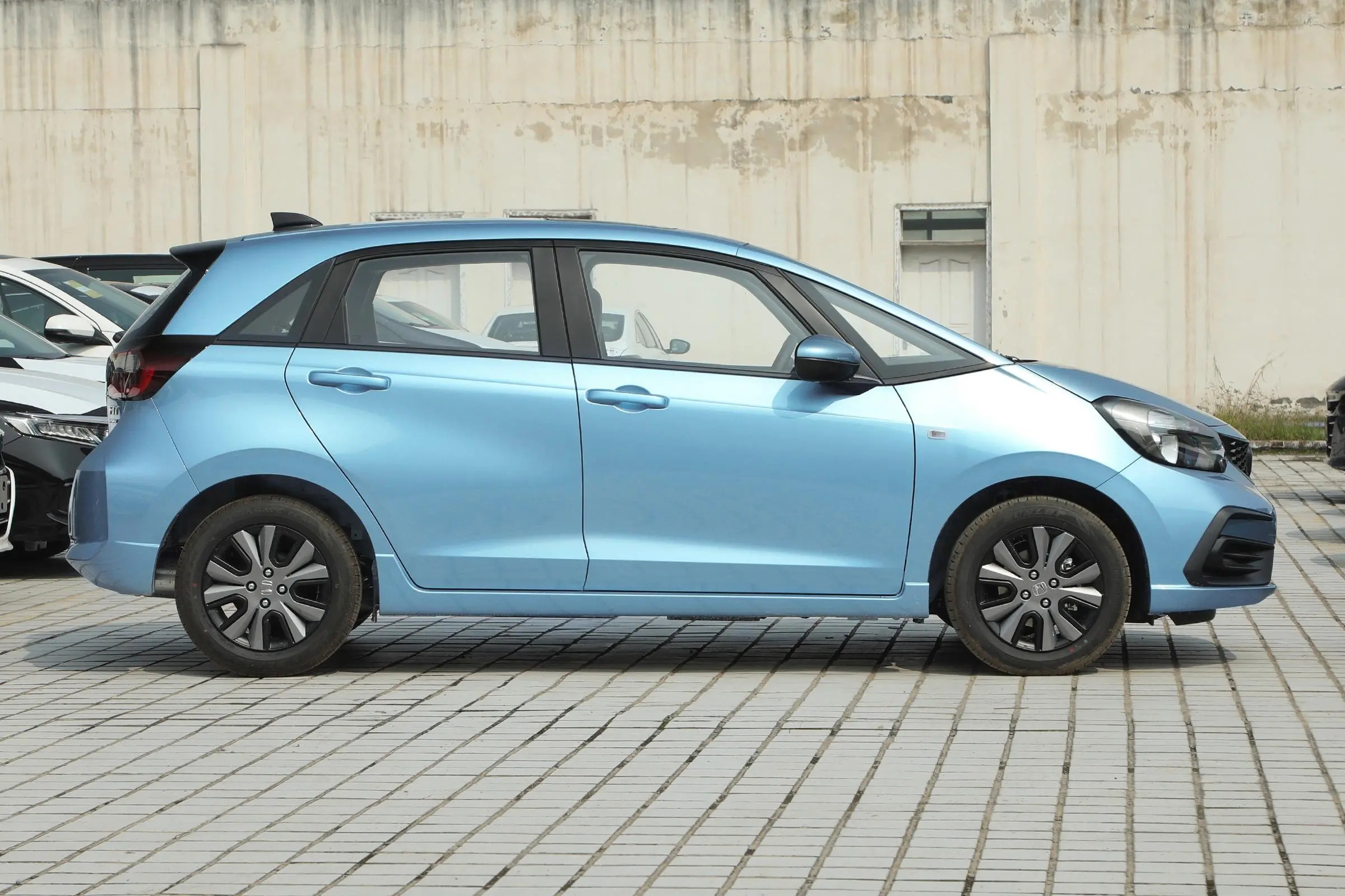 代步车油耗低有哪几款车型,8万元选代步车哪三款可以更节约