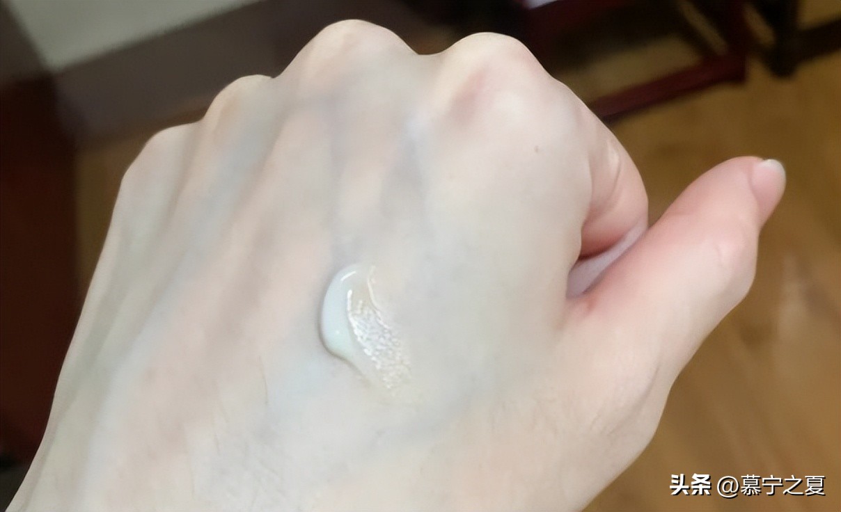 高性价比抗初老水乳,双抗初老水乳珀莱雅