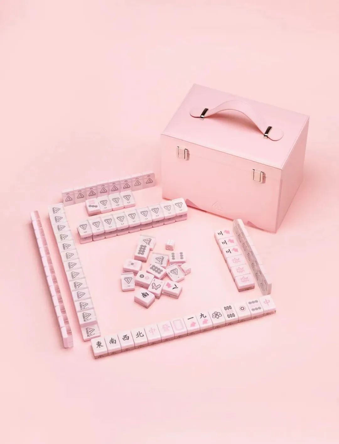 杜蕾斯的麻将广告,杜蕾斯霸气的广告