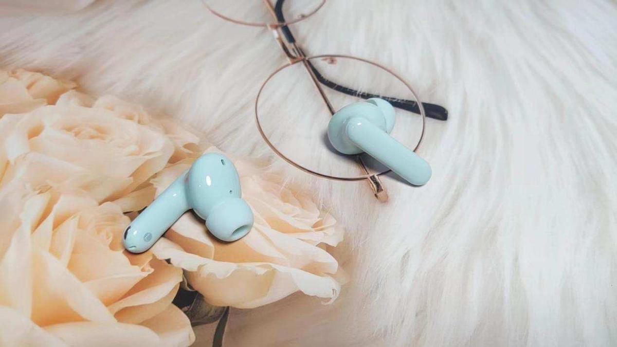 魅蓝blus2主动降噪耳机拆解,魅蓝blus2主动降噪耳机性价比