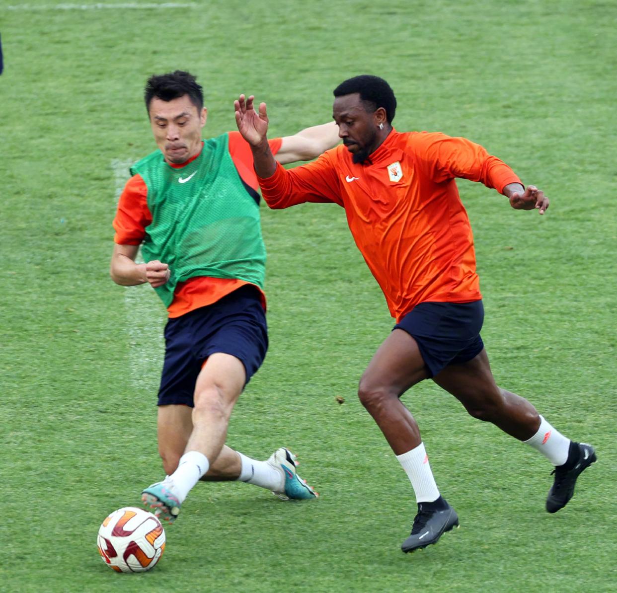 崔康熙谈泰山队客胜,崔康熙主场首秀泰山队冲击第二胜