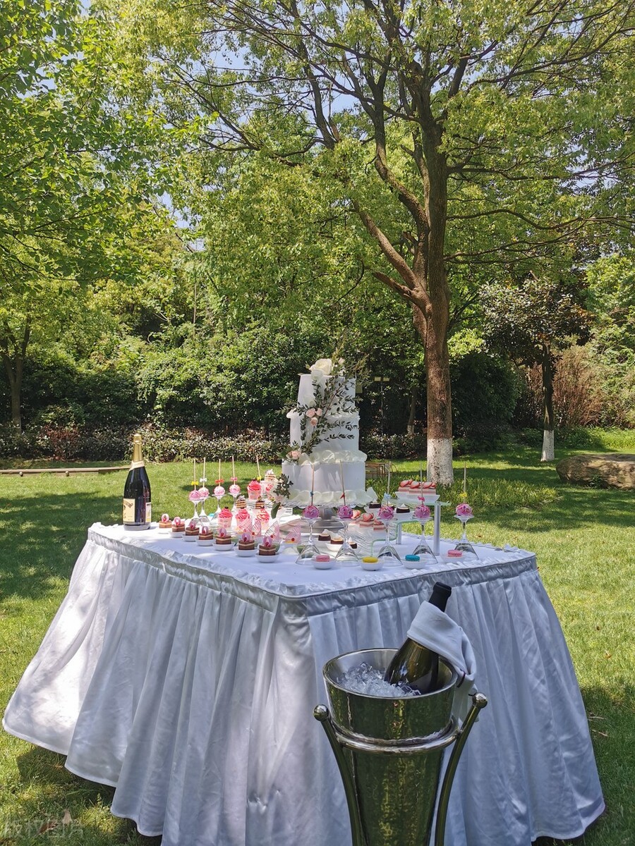 冬天哪里温泉度假村最好,泡温泉地方推荐室内温泉