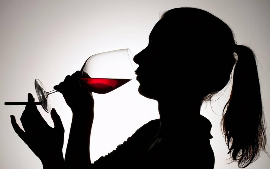 女性怎么算进入更年期,如何判断女性是否进入更年期