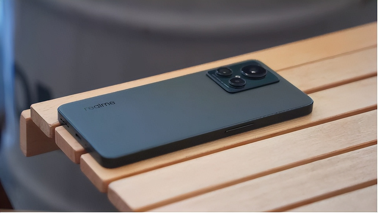 真我gt2大师探索版测评优缺点,真我gt2大师探索版评测科技美学