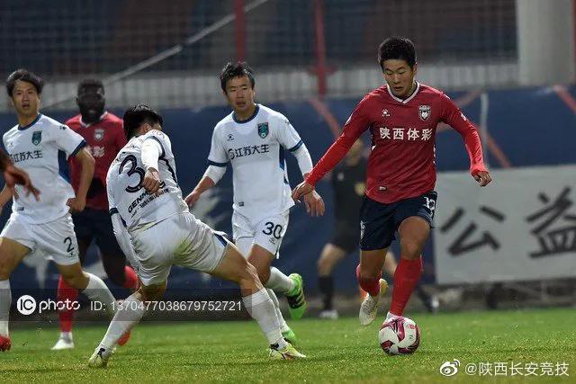 武汉三镇足球队冲超成功,武汉三镇队冲超成功