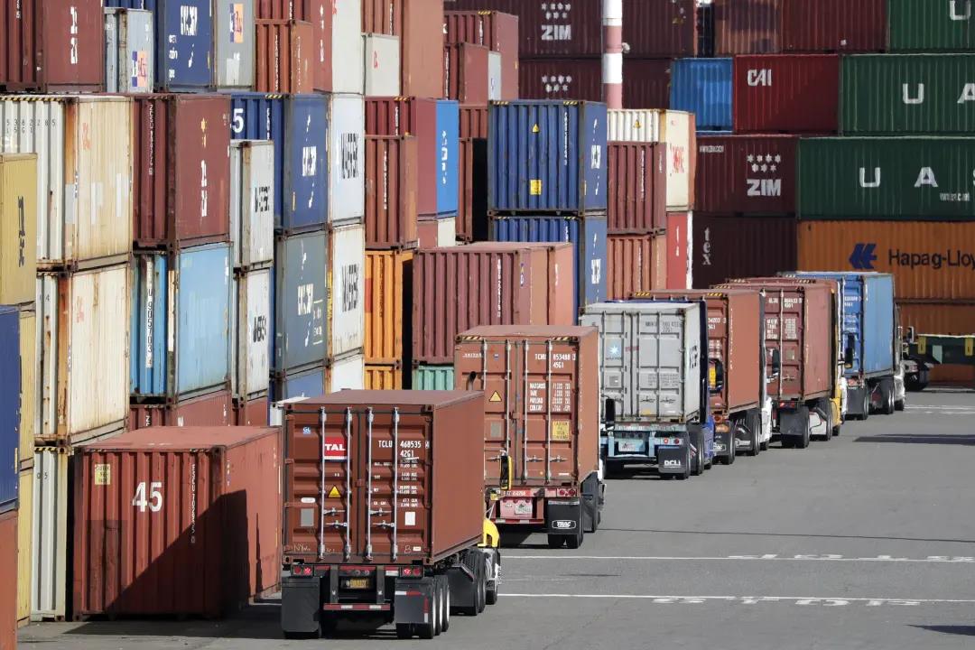 空集装箱堆满港口有所缓解吗,为什么大量空集装箱滞留国外港口