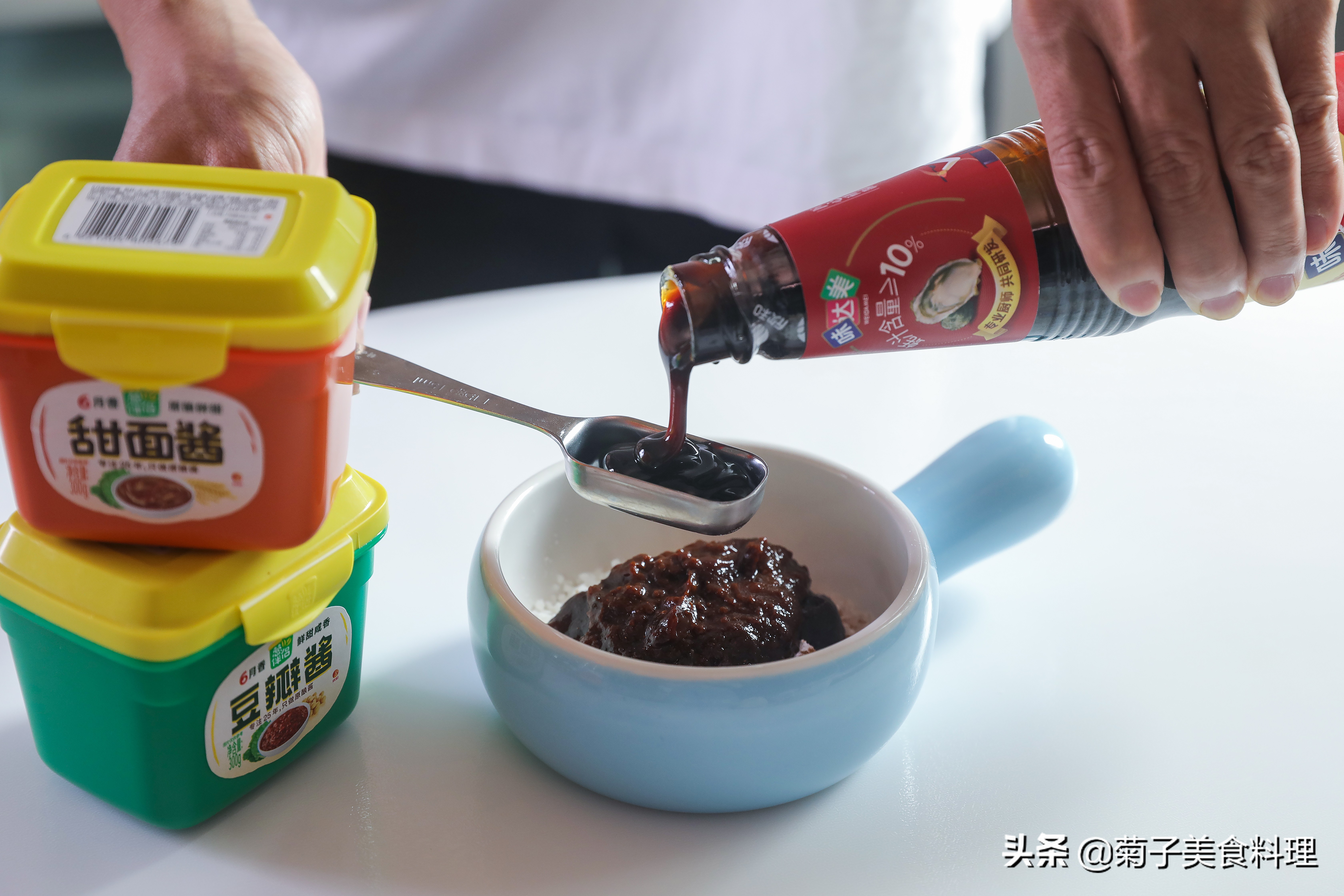 酱香手抓饼怎么做简单又好吃,手抓饼又解锁到新的吃法啦