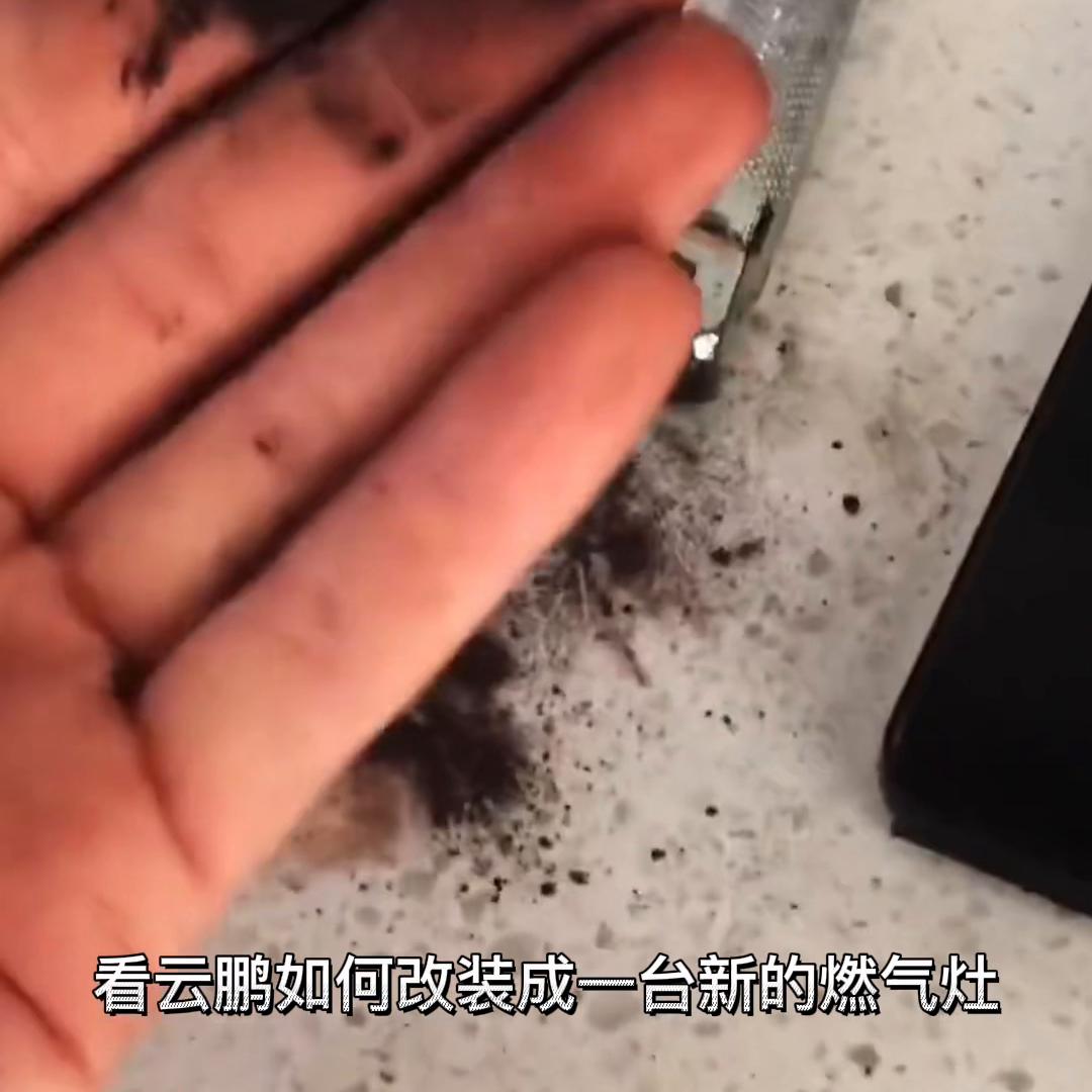 燃气灶头生锈严重怎么更换,燃气灶生锈了怎么拆开