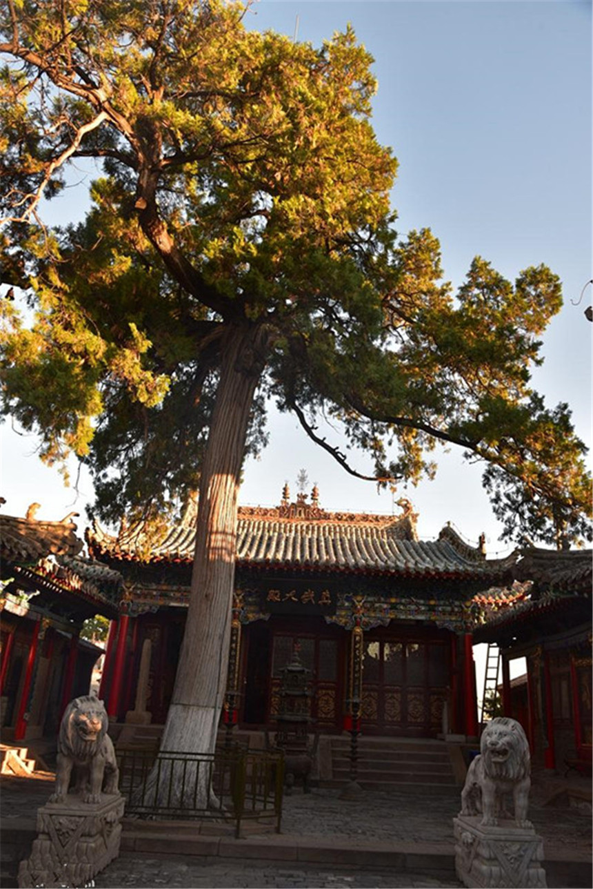 毛主席想参观佳县白云庙，李银桥强烈反对：“迷信”有啥好看的？