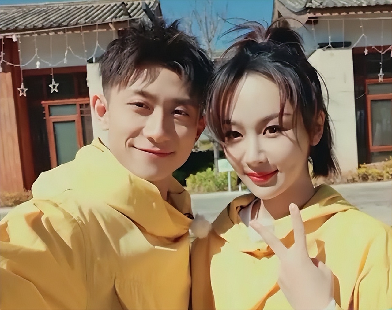 男明星之间的真挚友情,明星友情亲情爱情哪个更重要