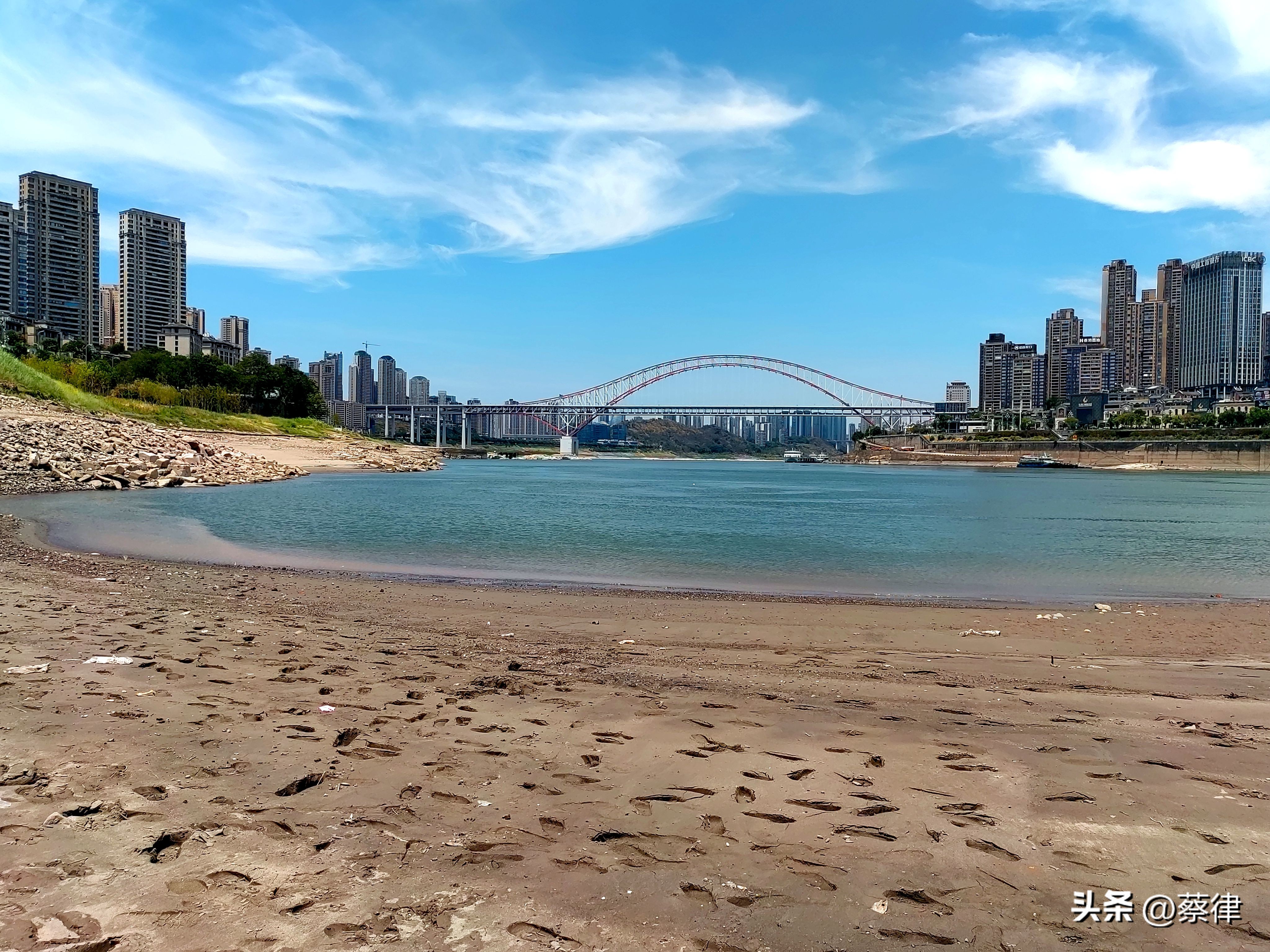 热沙无雨看江天！实测朝天门两江交汇高温枯水期的最低水位