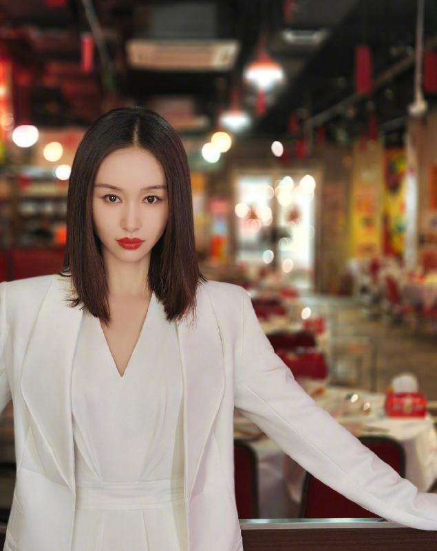 小个子怎么穿才不压个子,小个子怎么穿这些细节不可忽视