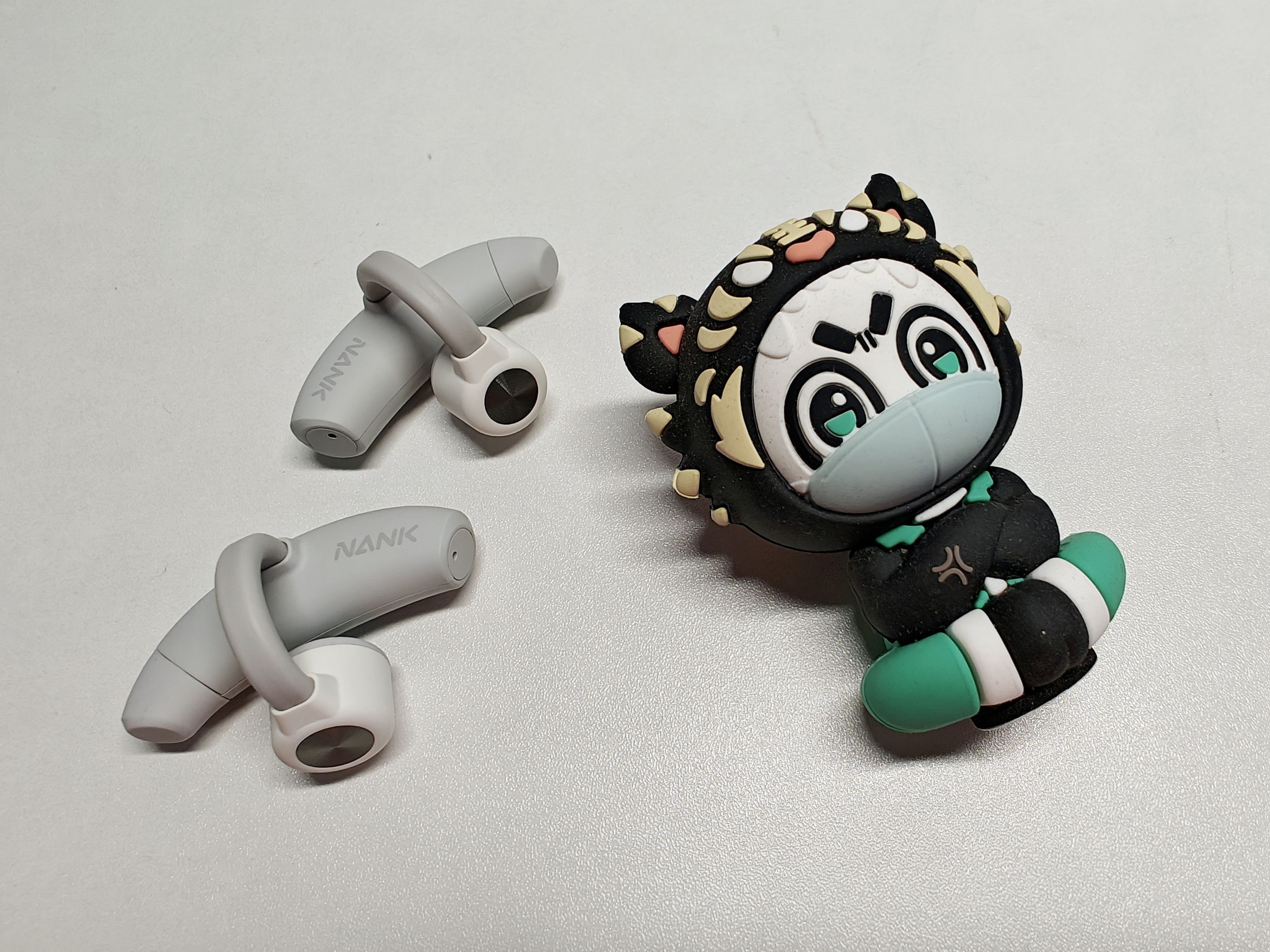 新蓝牙耳机骨传导,南卡oemix是骨传导耳机吗