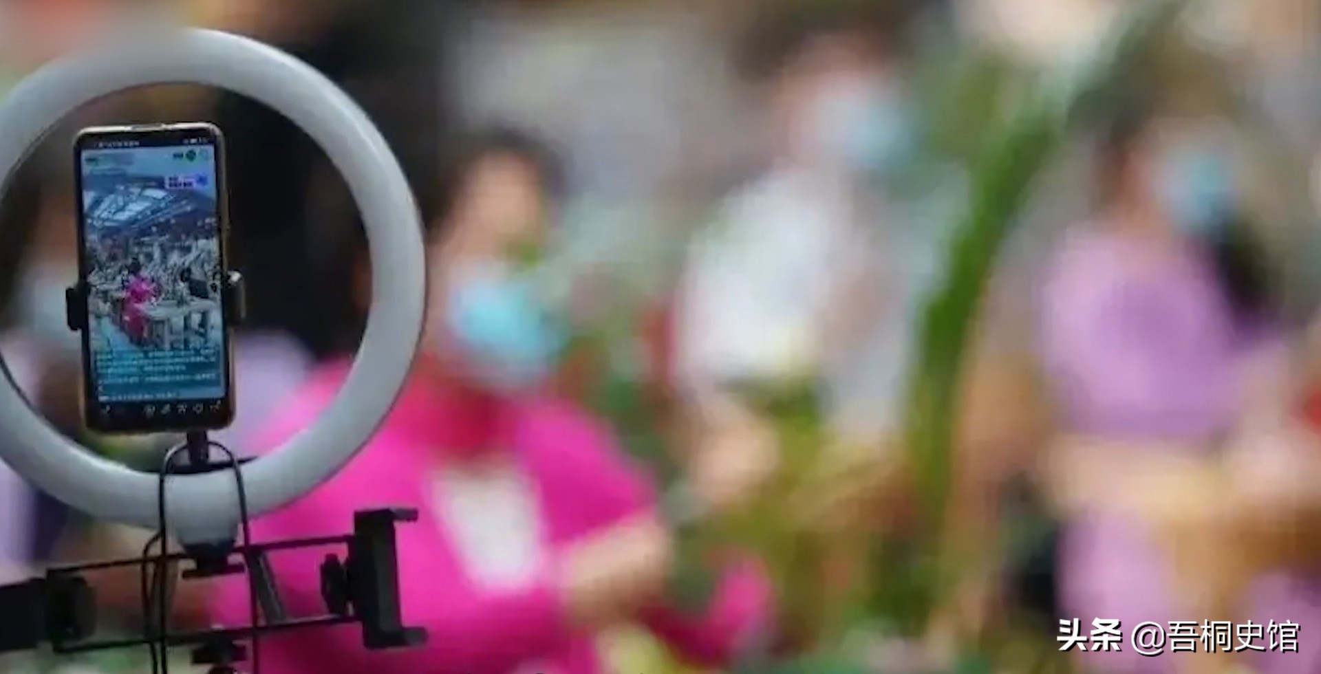 50岁老汉捡弃婴女儿身价过亿,1997年河南老头捡到弃婴