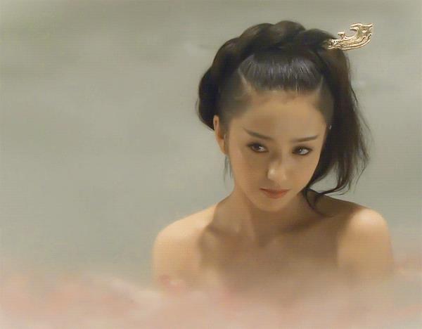 手撕*袜丝**，筷子夹胸，辣眼睛场景难忍受