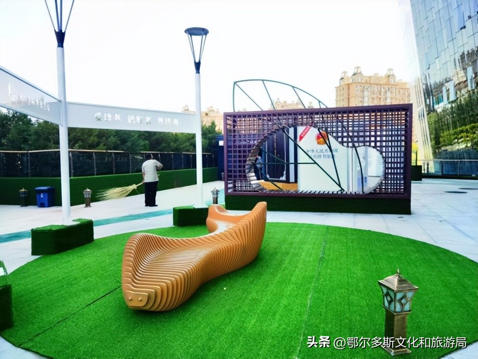 贴心服务迎接暑期“阅读热”