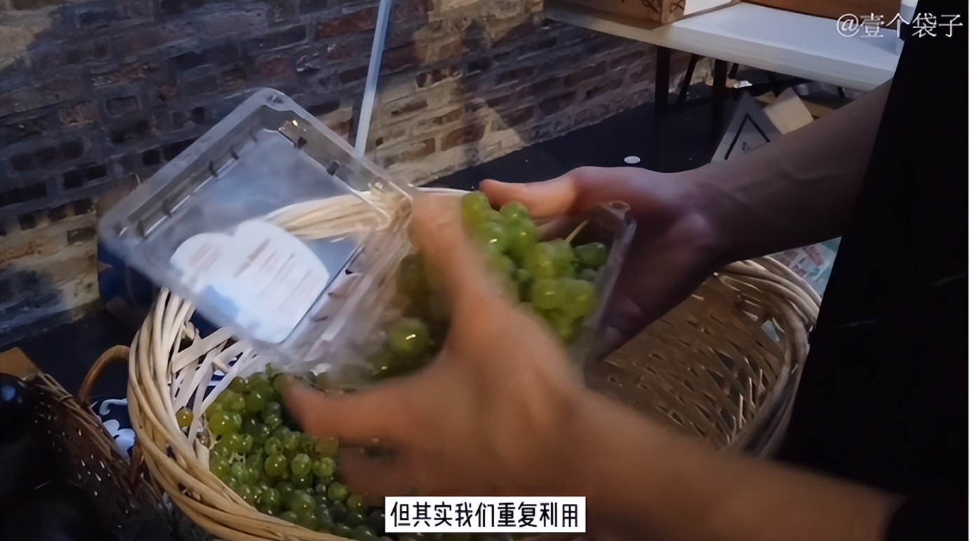 95后女孩过“穷酸”生活，不用卫生巾、一条裤子穿10年，好快乐