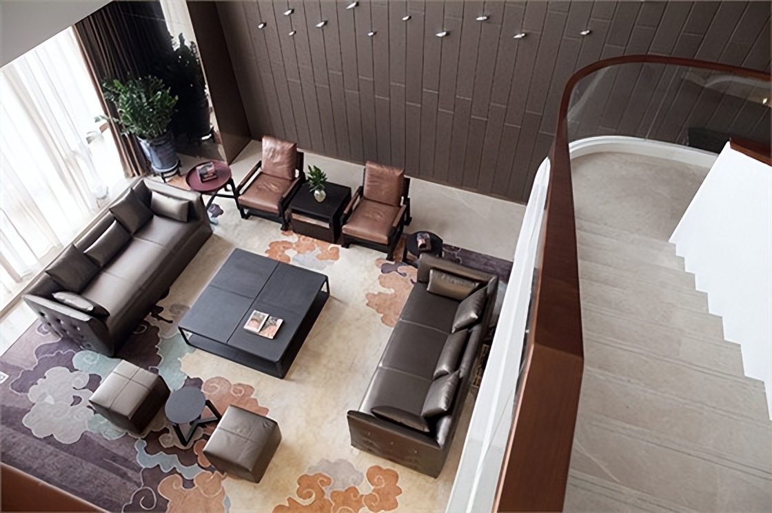 东方办公装修公司,健鼎科技公司办公室装修