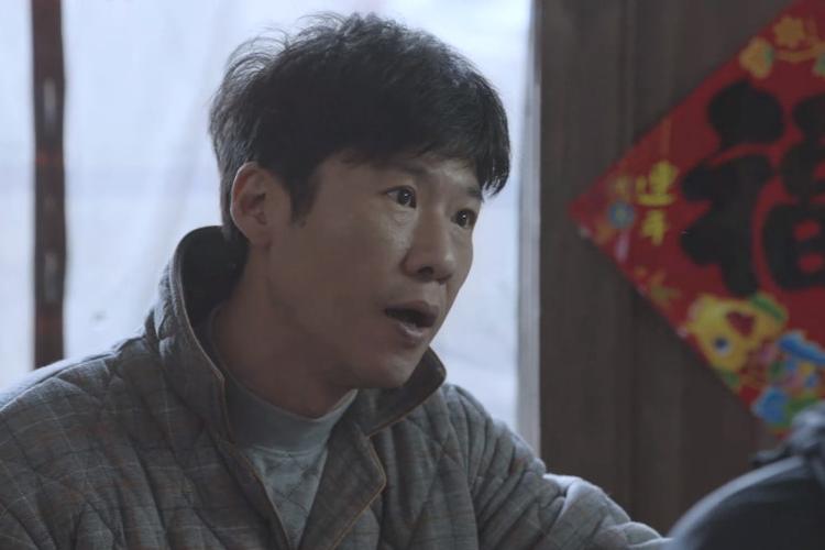 给2022年“进步最大的十位男演员”排个名：靳东第十，王骁第二