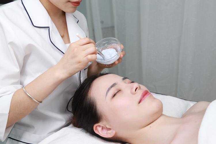 哪些挣钱的不起眼的行业,新加坡看着不起眼却挣钱的行业