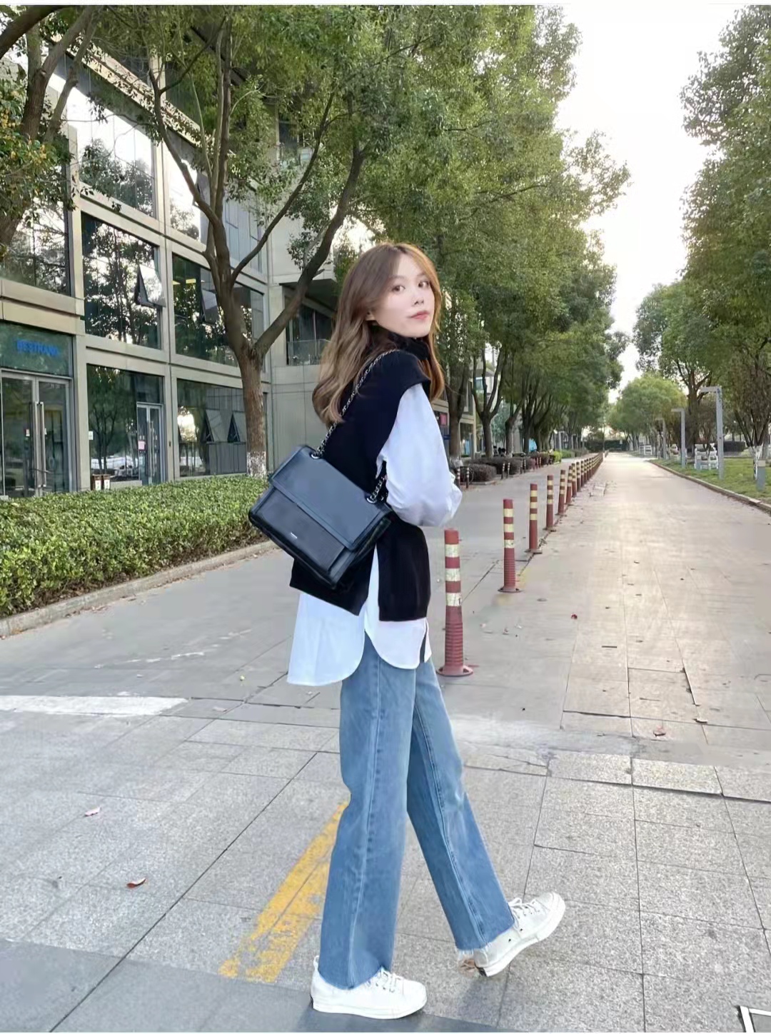 手工女款针织短款马甲,短款针织马甲搭配什么