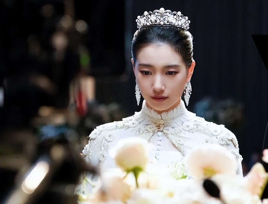 金素妍靠顶楼千瑞珍翻红，裴秀智借恶女转型，徐睿知本色出演夏娃