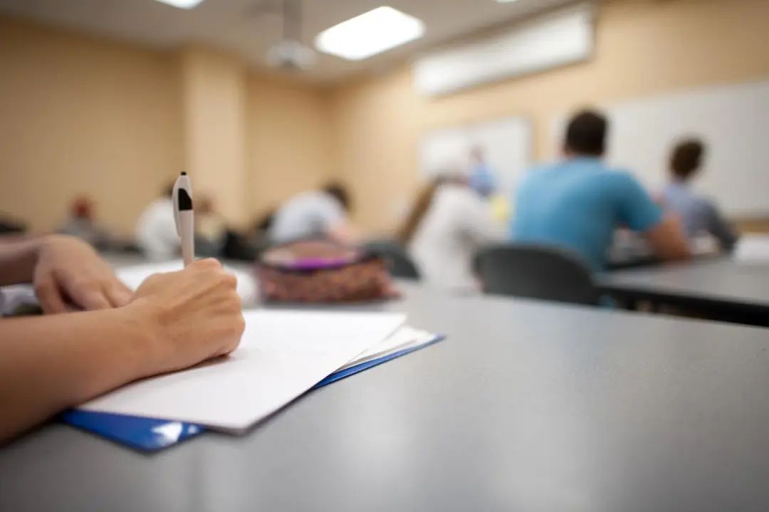 美国一大学居然开设色情片鉴赏课，啧啧，这尺度真大..