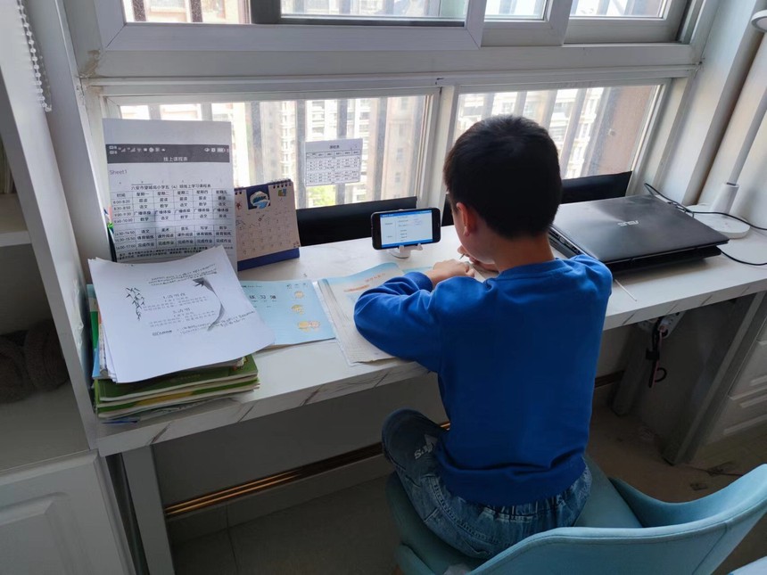 “一网”情深正耕耘爱心架起云课堂