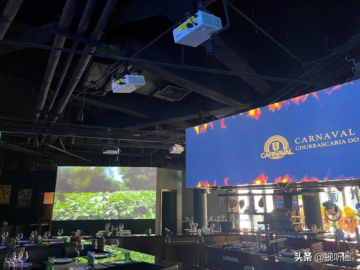 兆龙饭店特色,兆龙饭店顶层餐厅