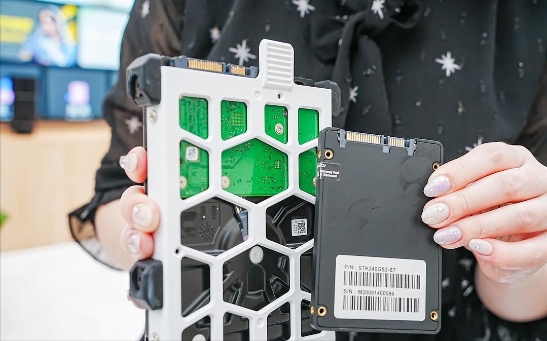 不插网线也能存！极空间双频WIFI私有云Q2，让我摆脱手机容量焦虑