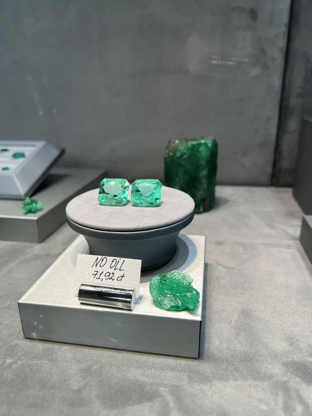 时隔3年又来日内瓦珠宝展大寻宝，竟然还见到了JAR真身！