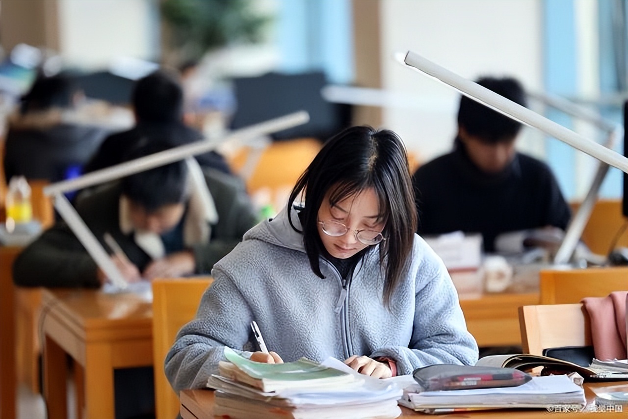 考研需要具备哪些条件,声乐考研要具备哪些条件