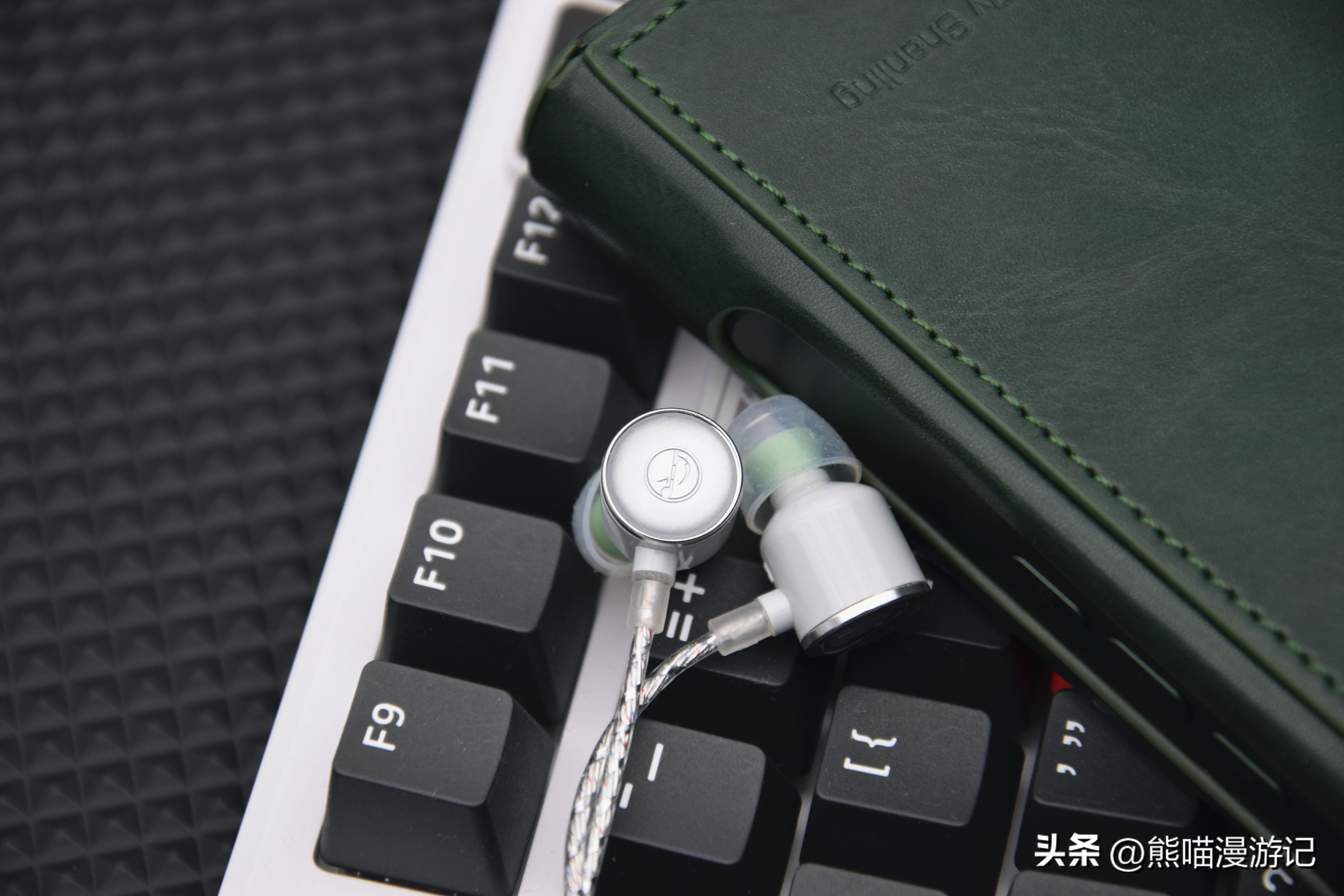 头戴HIFI蓝牙耳机如何选,不入耳蓝牙耳机评测不漏音推荐