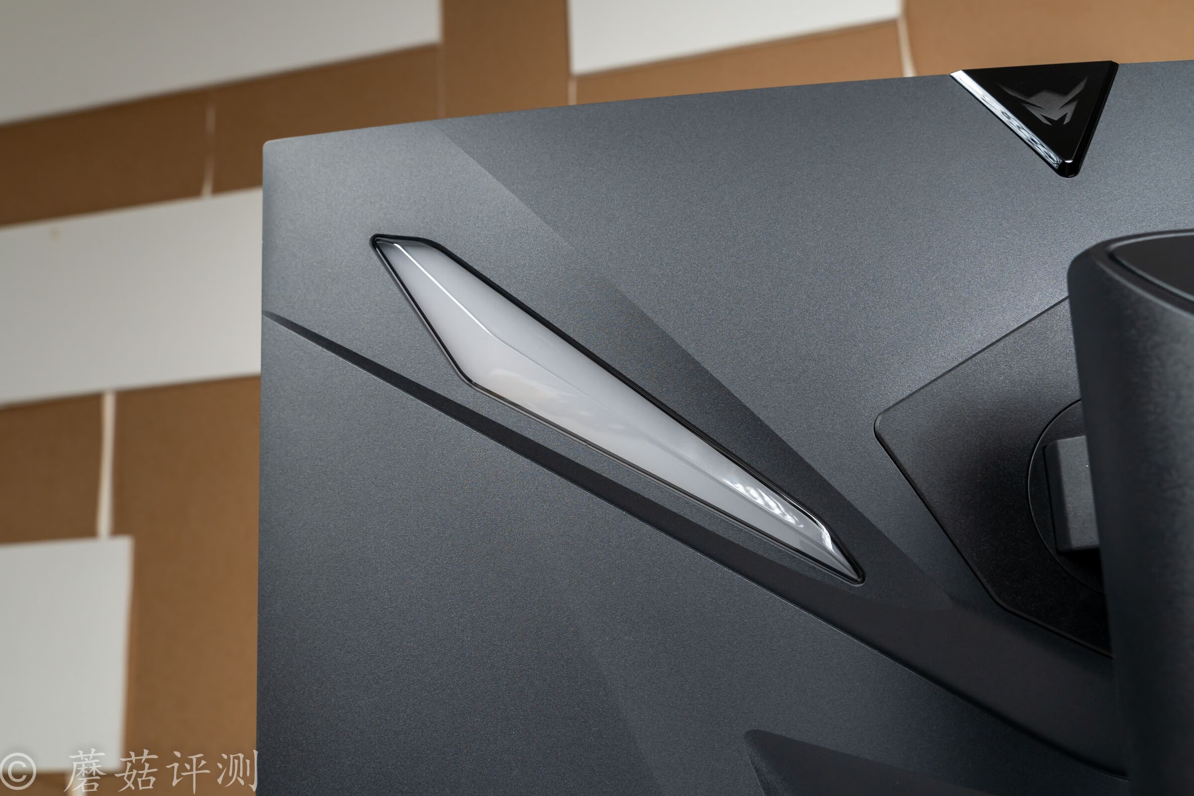 蚂蚁电竞4k144hz显示器评测,蚂蚁电竞32寸200hz显示器评测