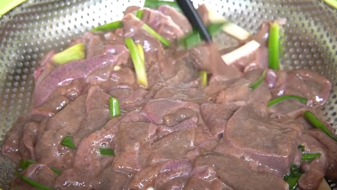 铁被称为造血元素！中老年：多吃这3种高铁菜，腿脚有劲气色好