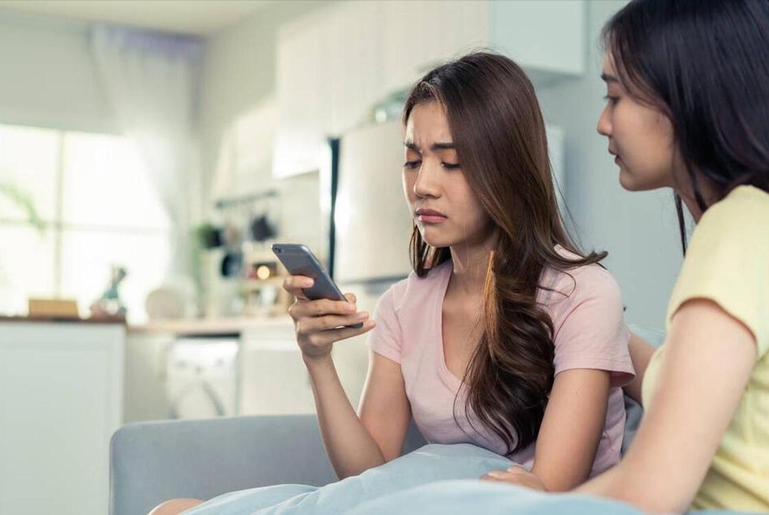 宝宝三岁了吃饭还要追着喂,三岁小孩自己不吃饭追着喂怎么办