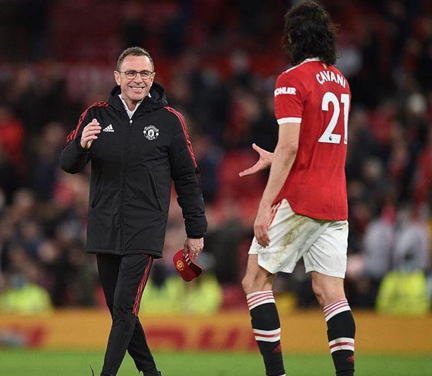 曼联最新的比赛c罗70米回防,曼联c罗从禁区外争顶