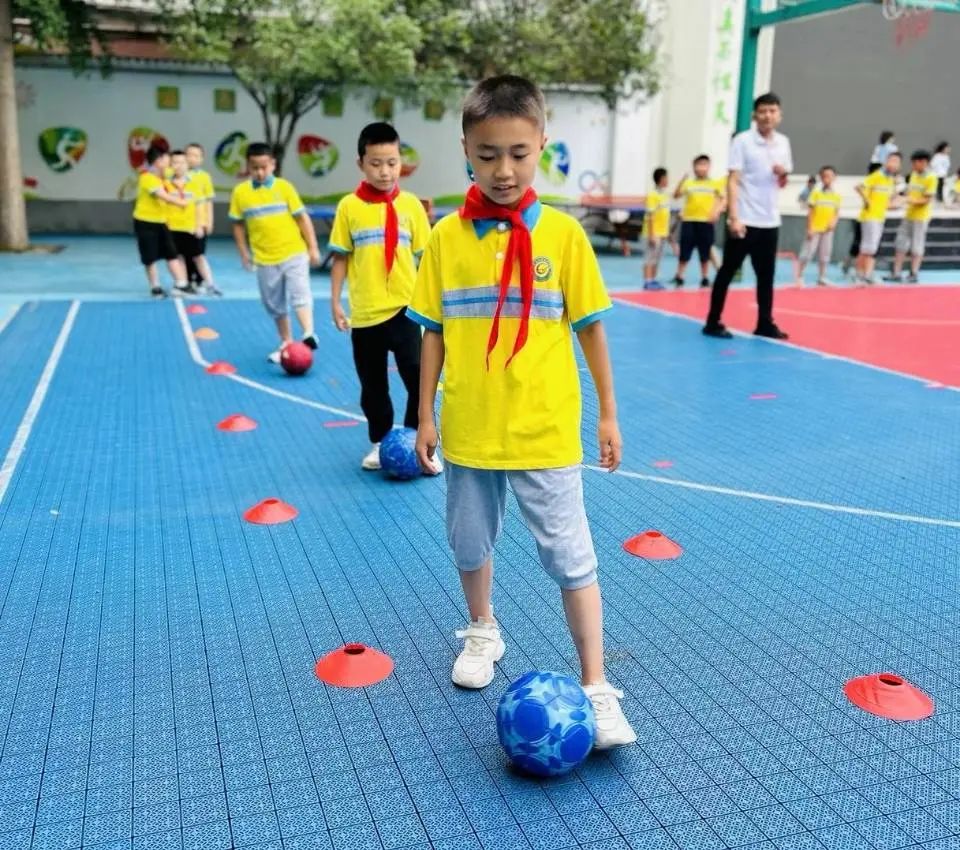 小学课后服务语文,金康园小学课后服务课