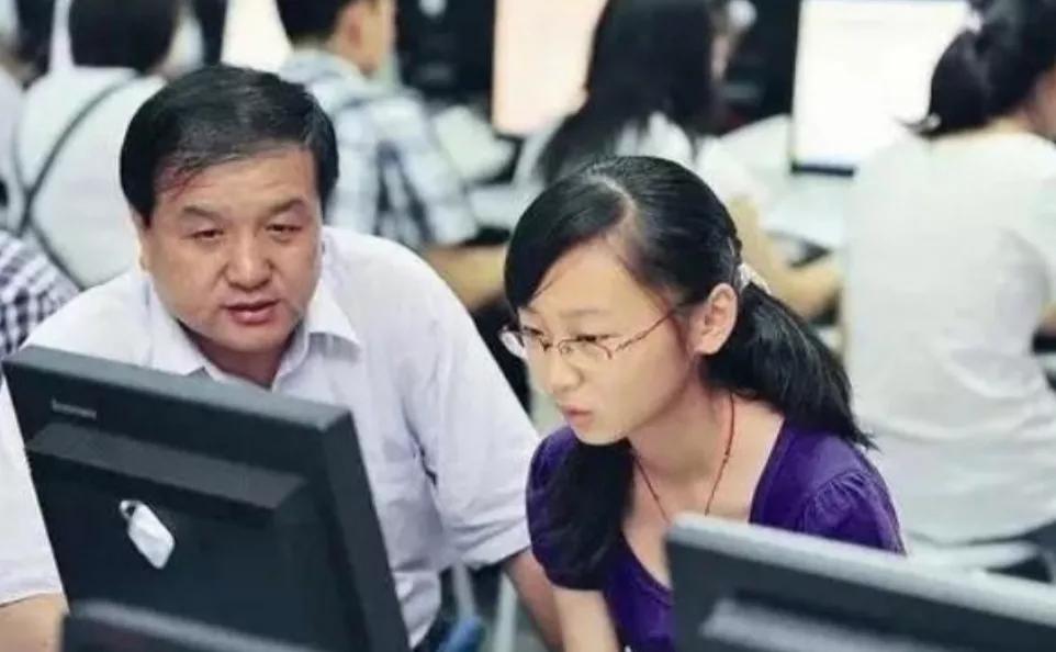 高考成绩出来了三次完败,高考出成绩的现状