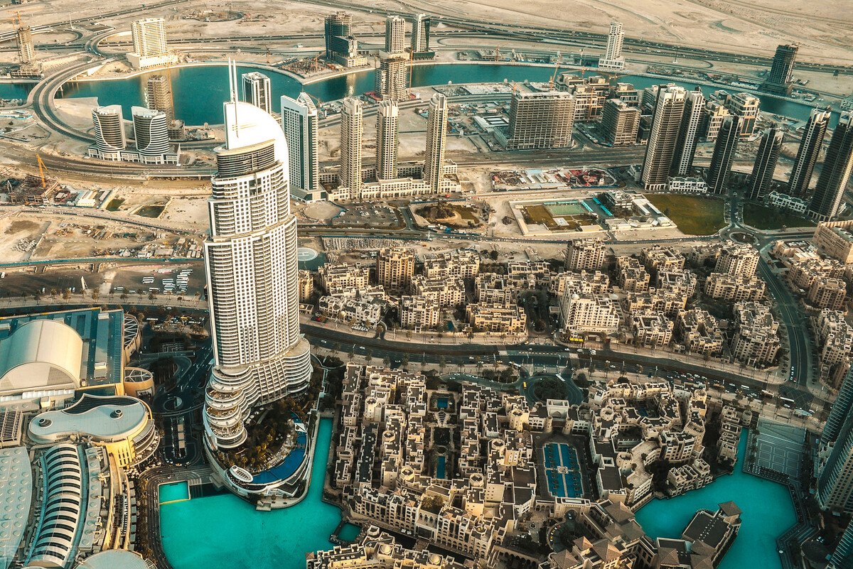 做梦也没有想到，有一天竟然会为了省钱住进迪拜