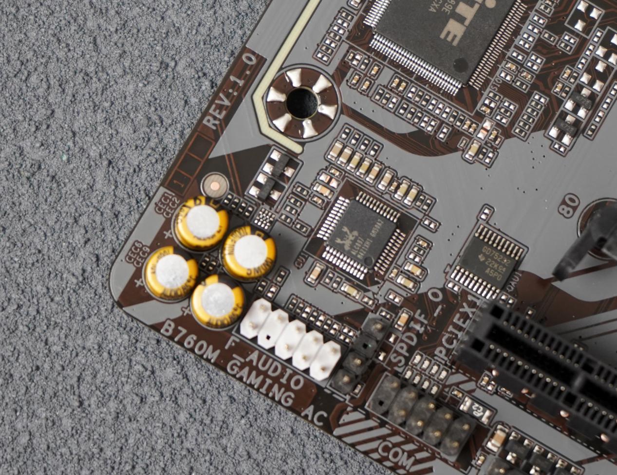 技嘉b760魔鹰小板测评,技嘉B760m魔鹰主板