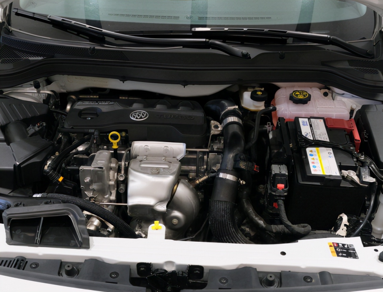 别克英朗16万公里的车还值得买吗,别克英朗和日产轩逸哪个性价比高