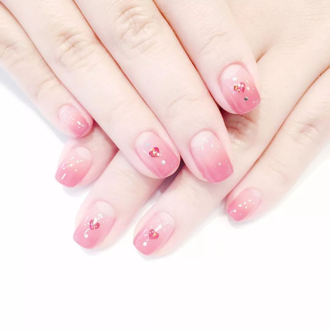 简单又纯又欲的美甲图文,不俗气简单又好看的美甲